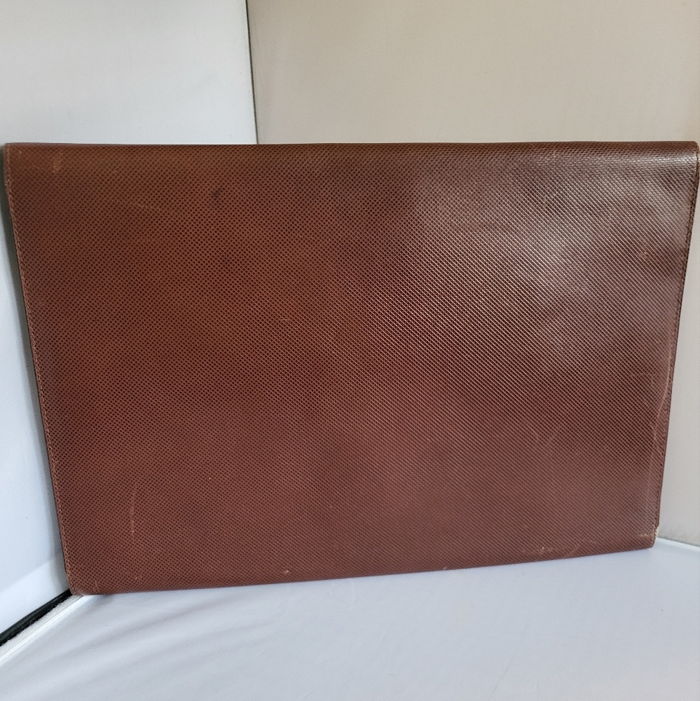 Bottega Veneta Leather Portfolio - Picture 2 of 8